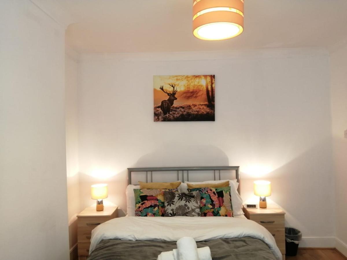 Central Stratford Cozy Double Room Лондон Экстерьер фото