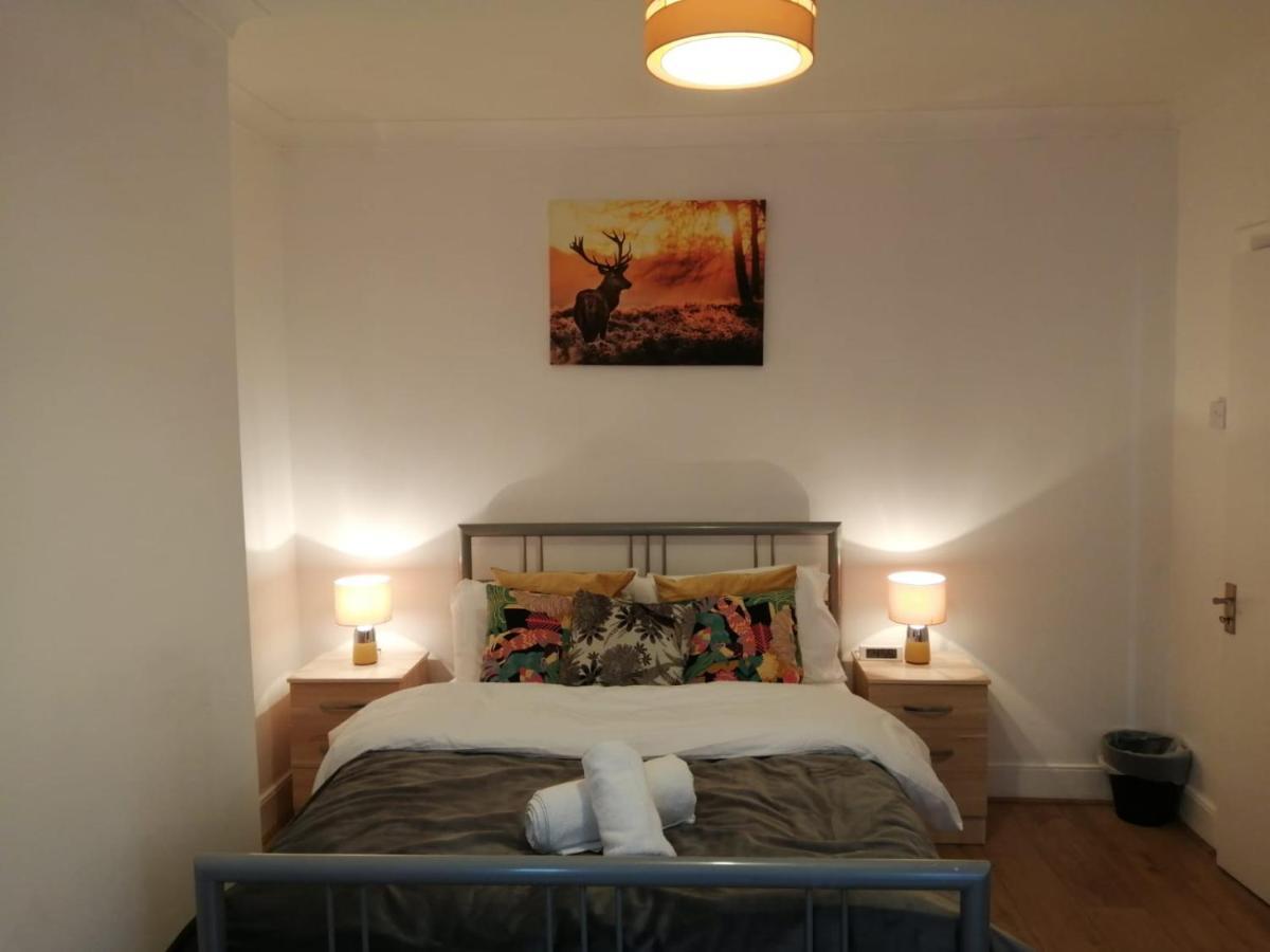 Central Stratford Cozy Double Room Лондон Экстерьер фото
