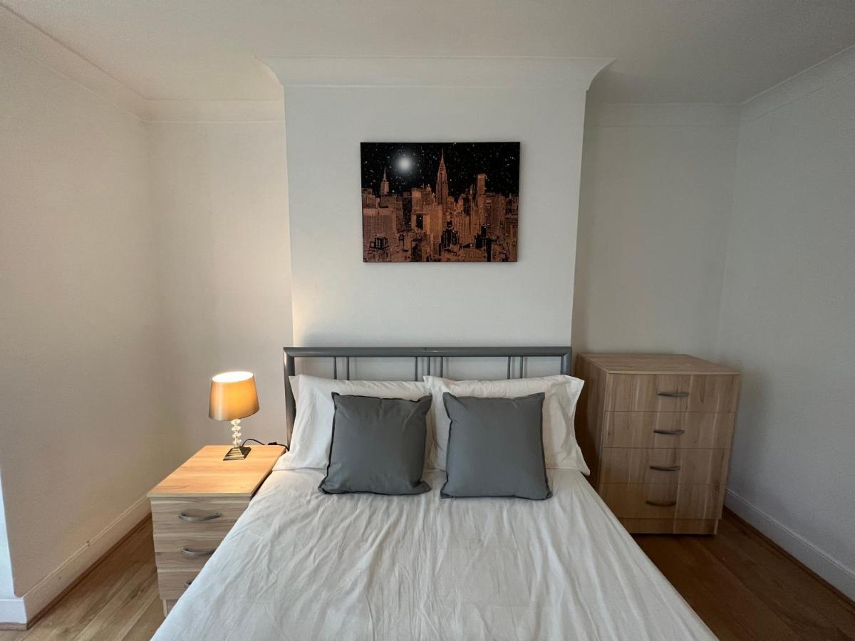 Central Stratford Cozy Double Room Лондон Экстерьер фото