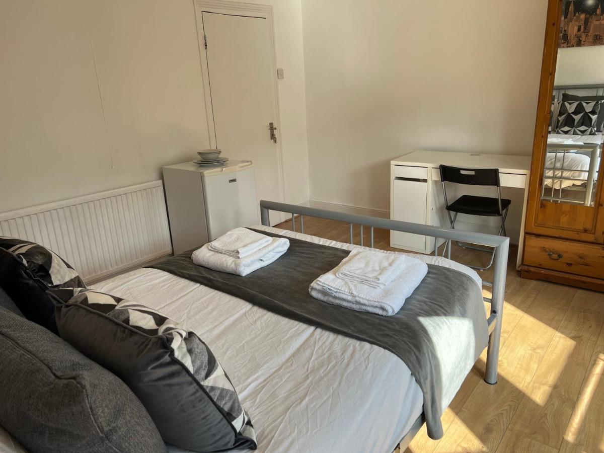 Central Stratford Cozy Double Room Лондон Экстерьер фото