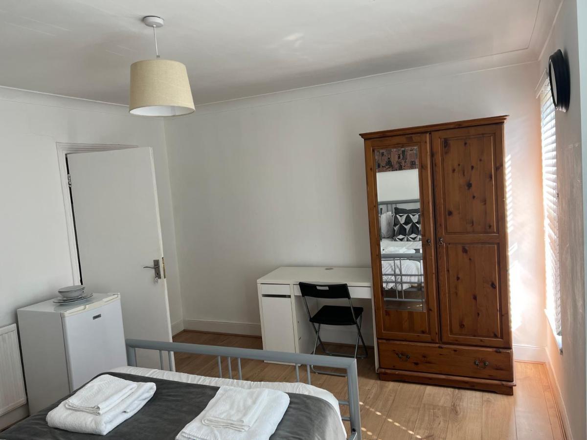 Central Stratford Cozy Double Room Лондон Экстерьер фото