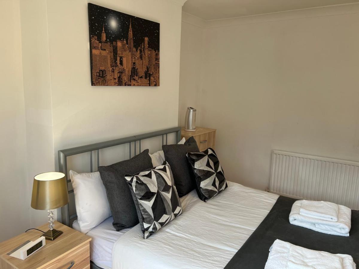 Central Stratford Cozy Double Room Лондон Экстерьер фото