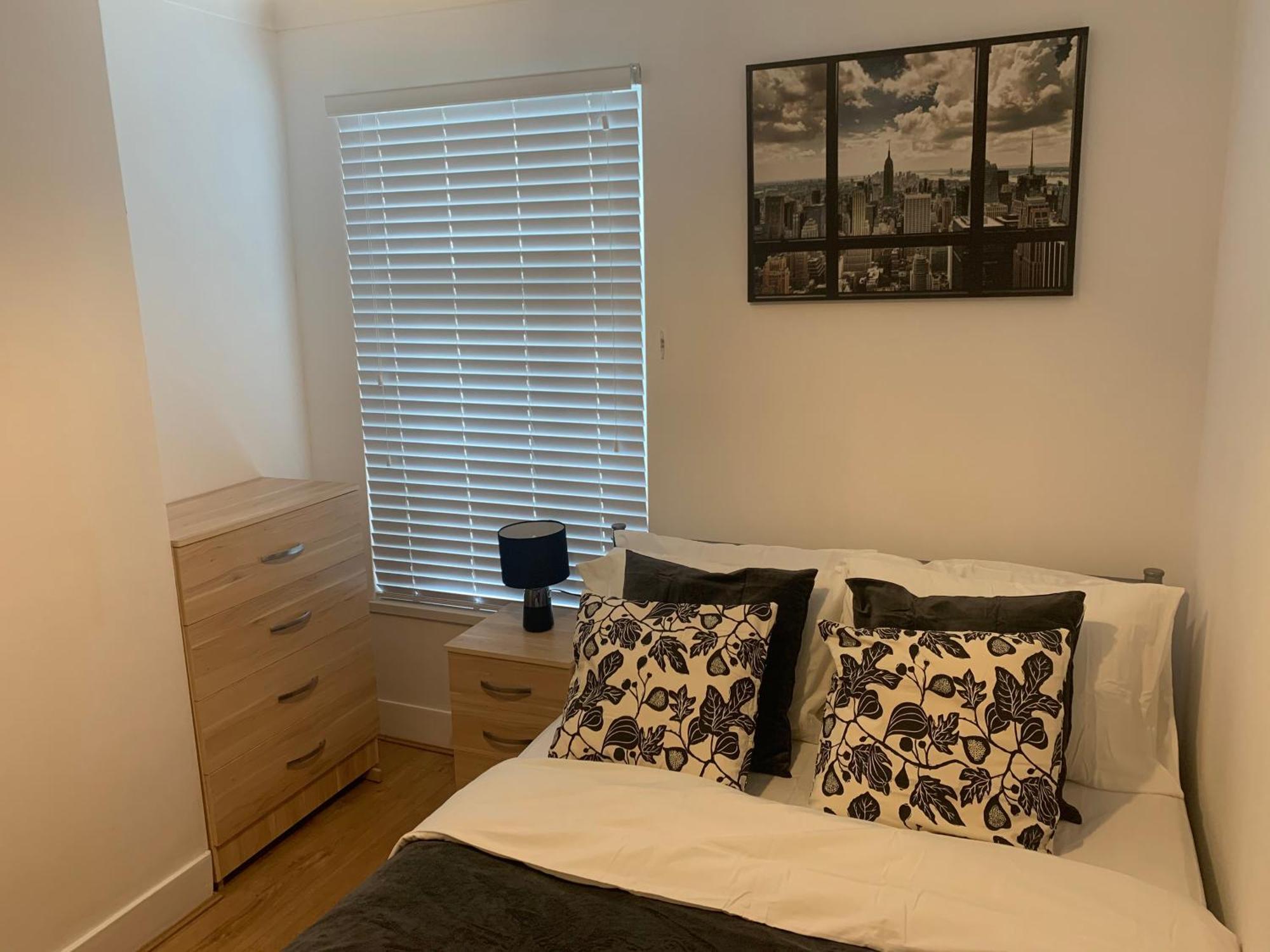 Central Stratford Cozy Double Room Лондон Экстерьер фото