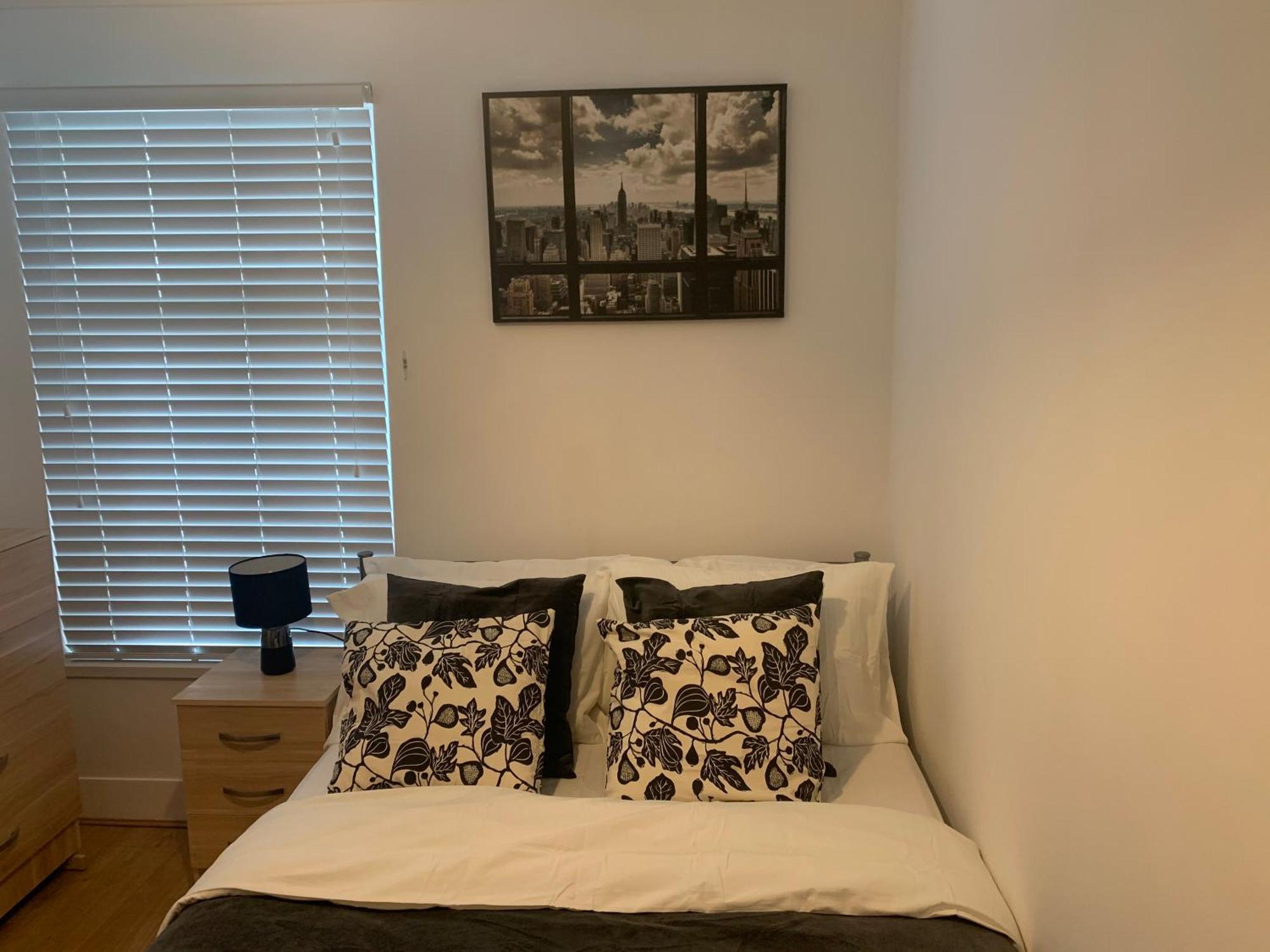 Central Stratford Cozy Double Room Лондон Экстерьер фото